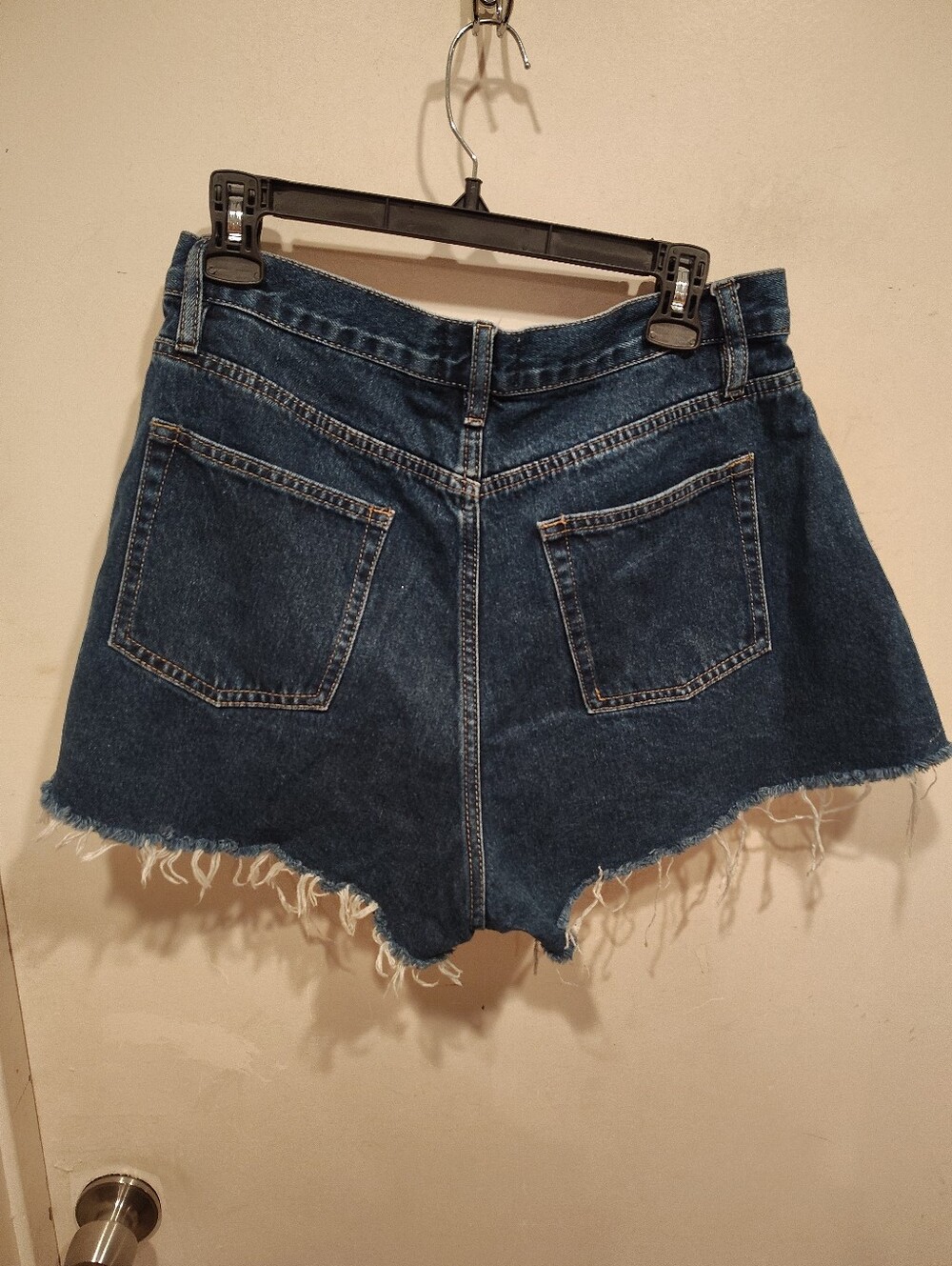 Twelve By On Twelfth Women's Cut Off Dark Jean Denim Shorts Sz 28 Casual Summer - Picture 5 of 7